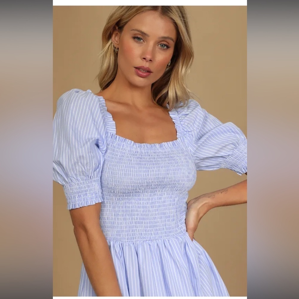 Lulus blue striped smocked skater midi dress large - Picture 8 of 8